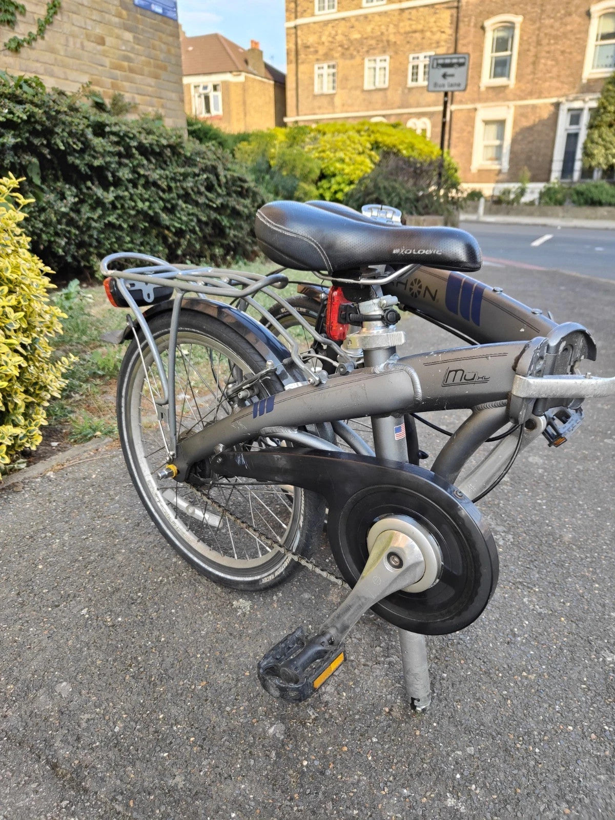 Dahon M8 XL folding bike in good working condition + Free master lock