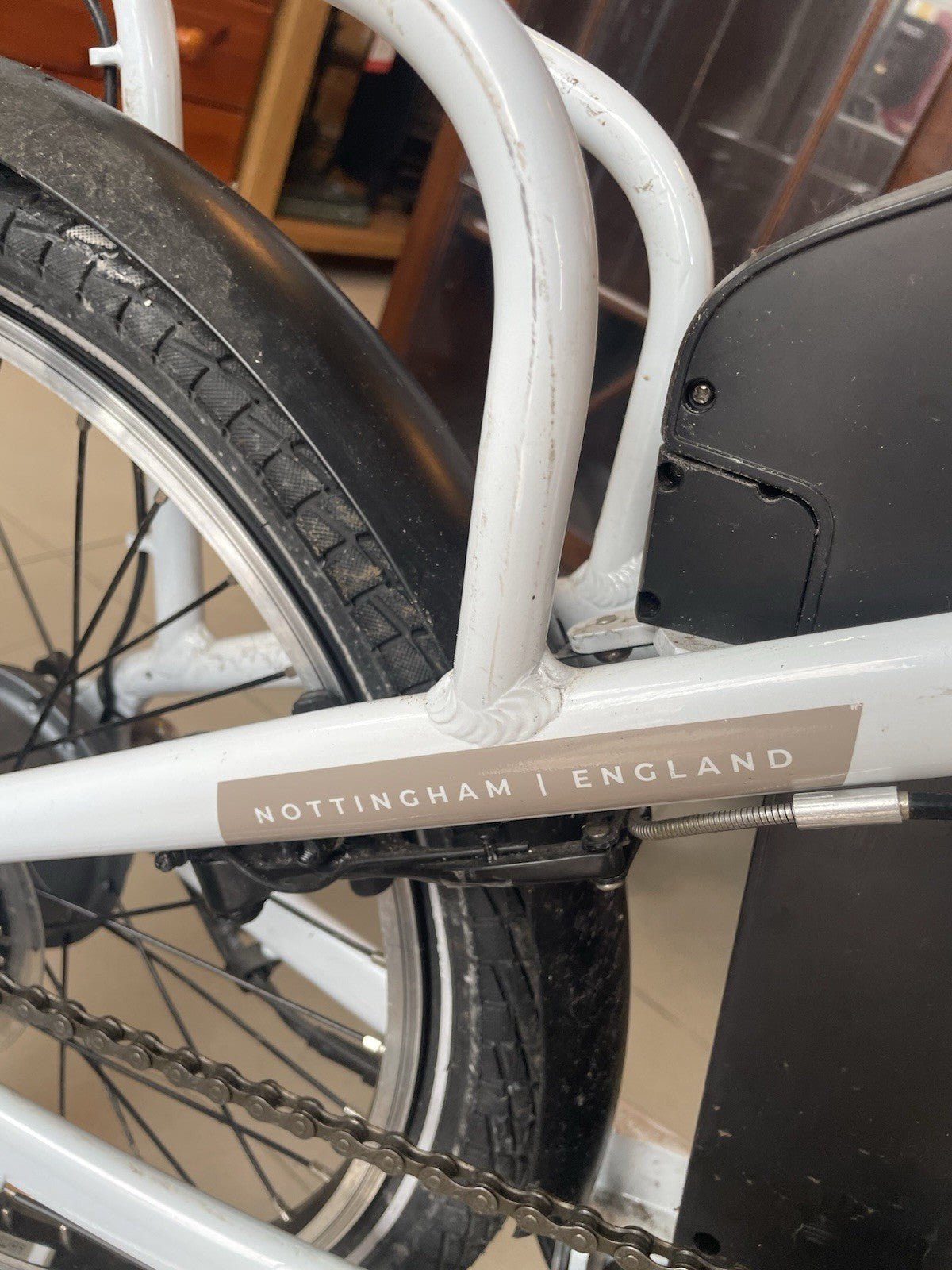 Raleigh Stow-E-Way Folding 7-Speed 20" Wheel Alloy E--Bike White Untested