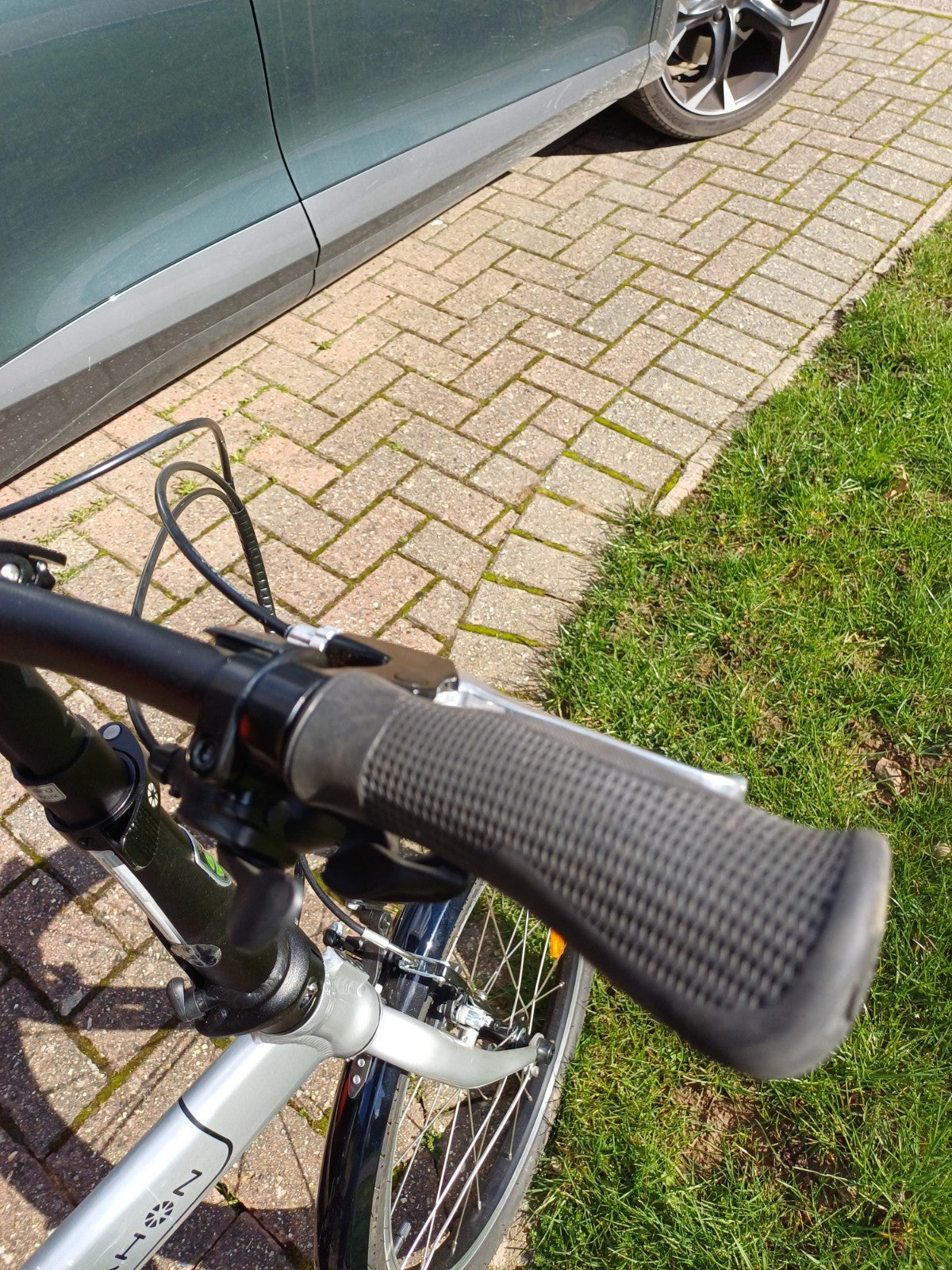 Dahon Mariner D8 Foldable Bike  Brand New Never Used Collection From Bedford