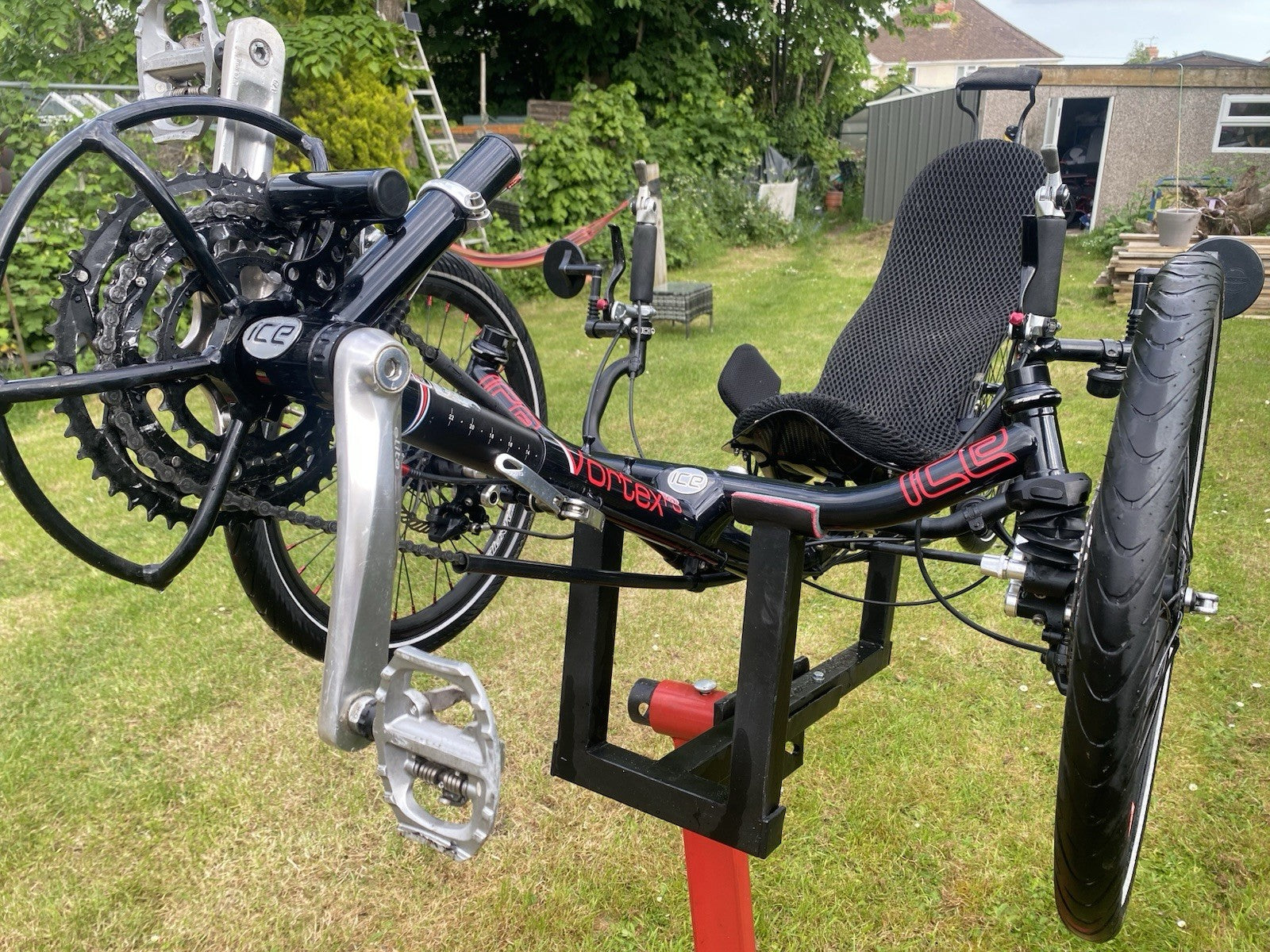 ICE Vortex Recumbent Trike Folding Disc Brakes Rear Suspension 20in Black Red