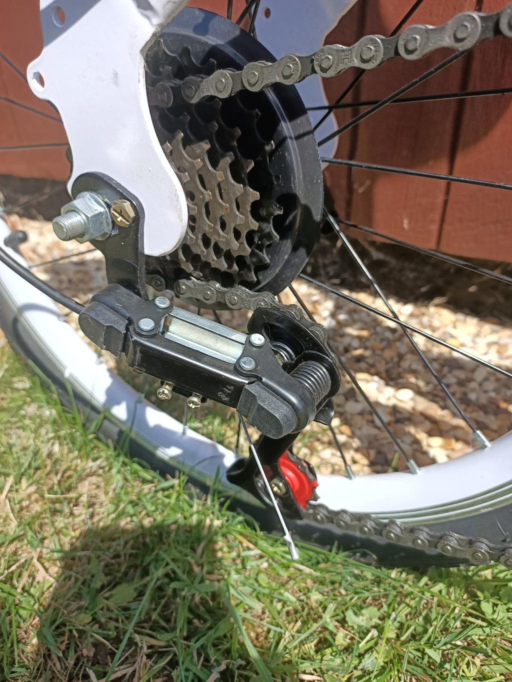 7 Speed 20" Folding White Bike with stand #1216