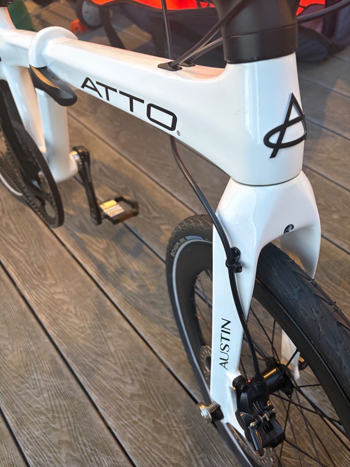 White Lightweight Folding Bike Austin ATTO carbon monocoque frame