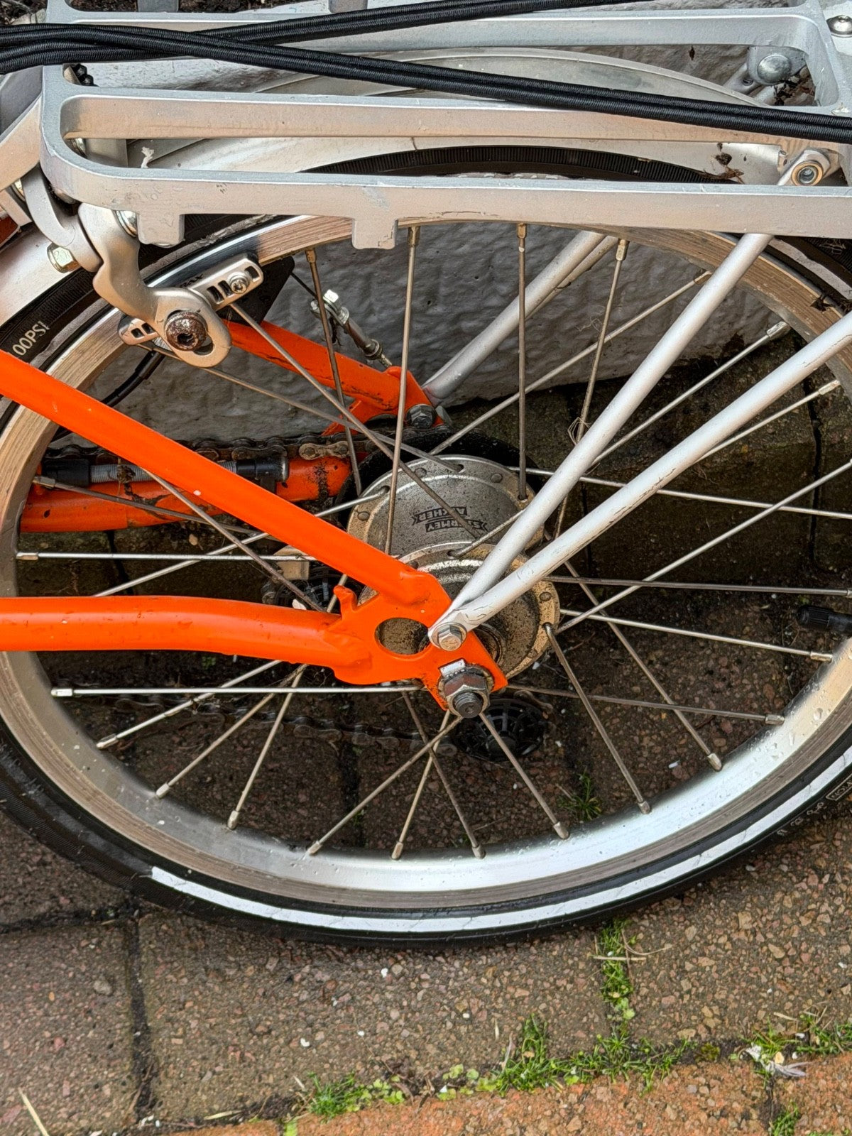 brompton folding bike 6 speed Orange .Item in good working order.