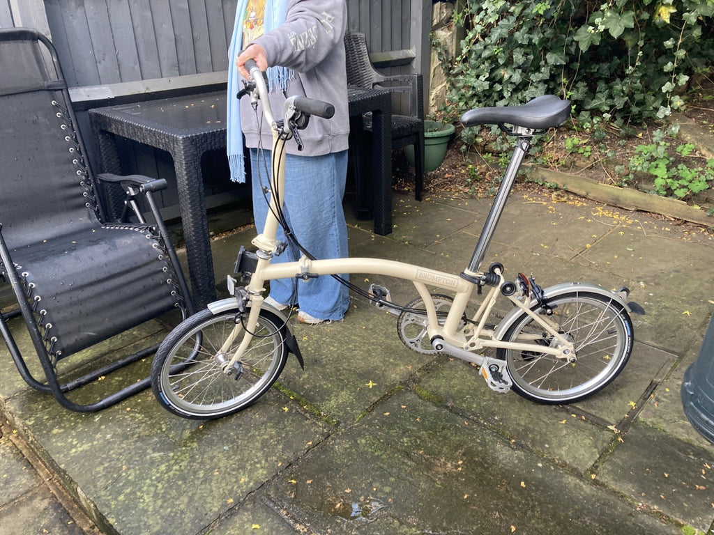 Brompton C Line M6L (6 Speed)  folding bicycle - Cream - Excellent Condition