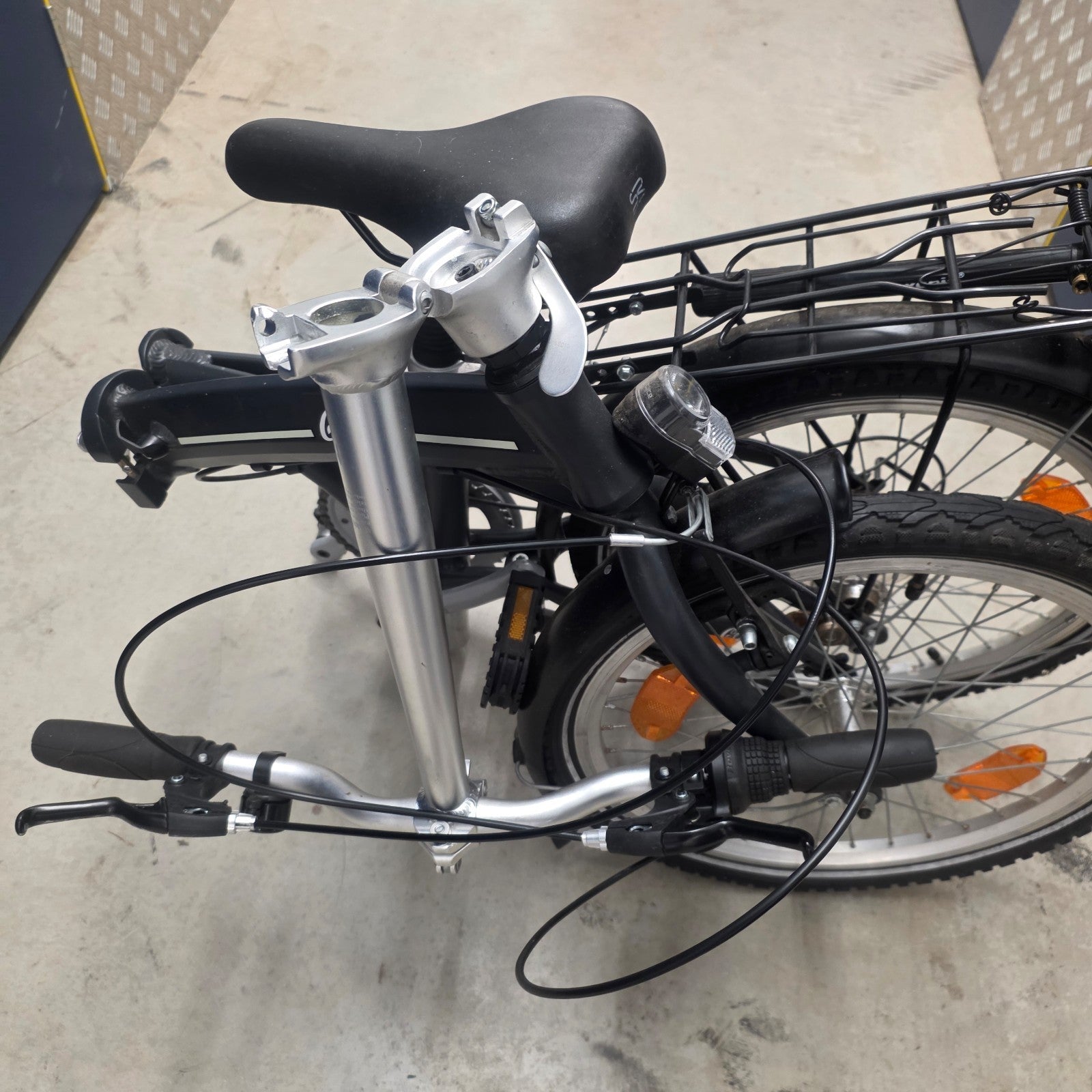 Classic Folding Bike + Carry Bag / 20" Wheels/ 7 Speed / Padded Saddle