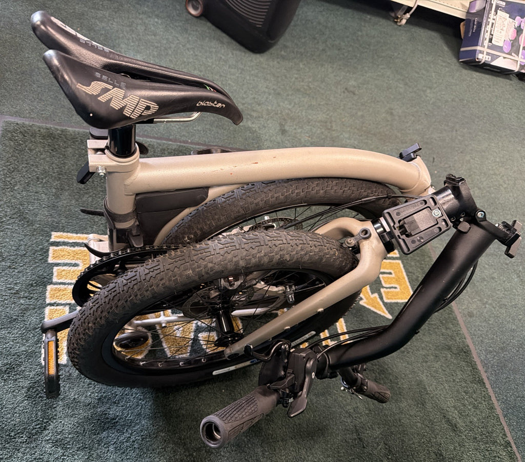 Brompton G Line Medium 8 Speed 20" Folding Bike Traildust White 2024