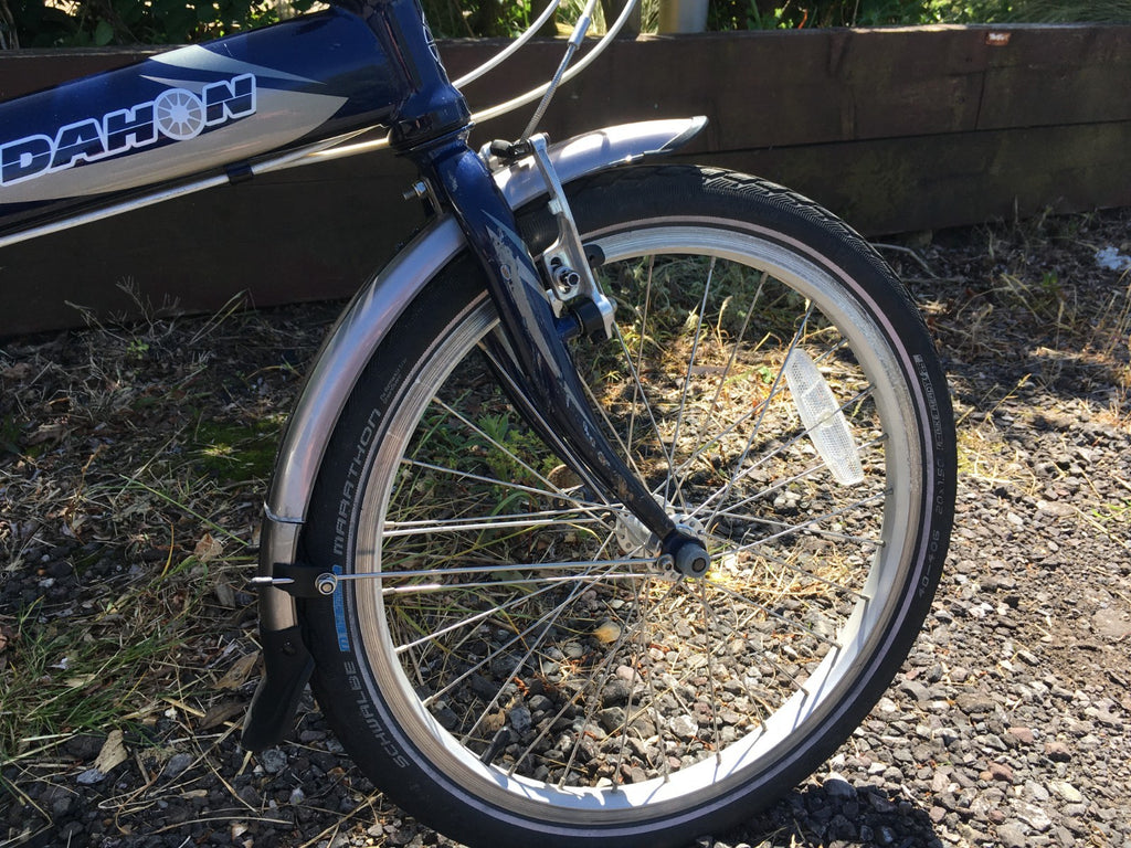 Dahon Speed D7 Folding Bike 7-Speed with brand specific carrier bag. DECENT
