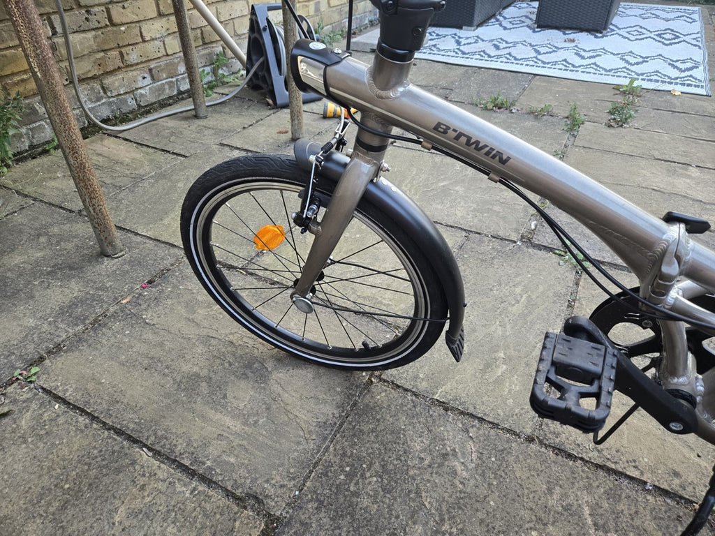 BTWIN Tilt 900 Folding Bike (9-Speed)