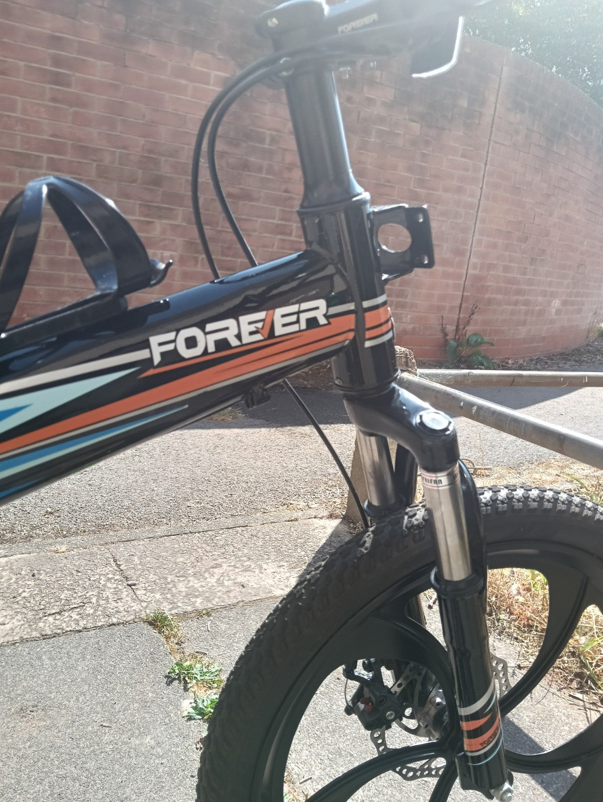 Forever 26in Unisex Kids Folding Bike Black/Blue Disc Brakes Mag Wheels Rack