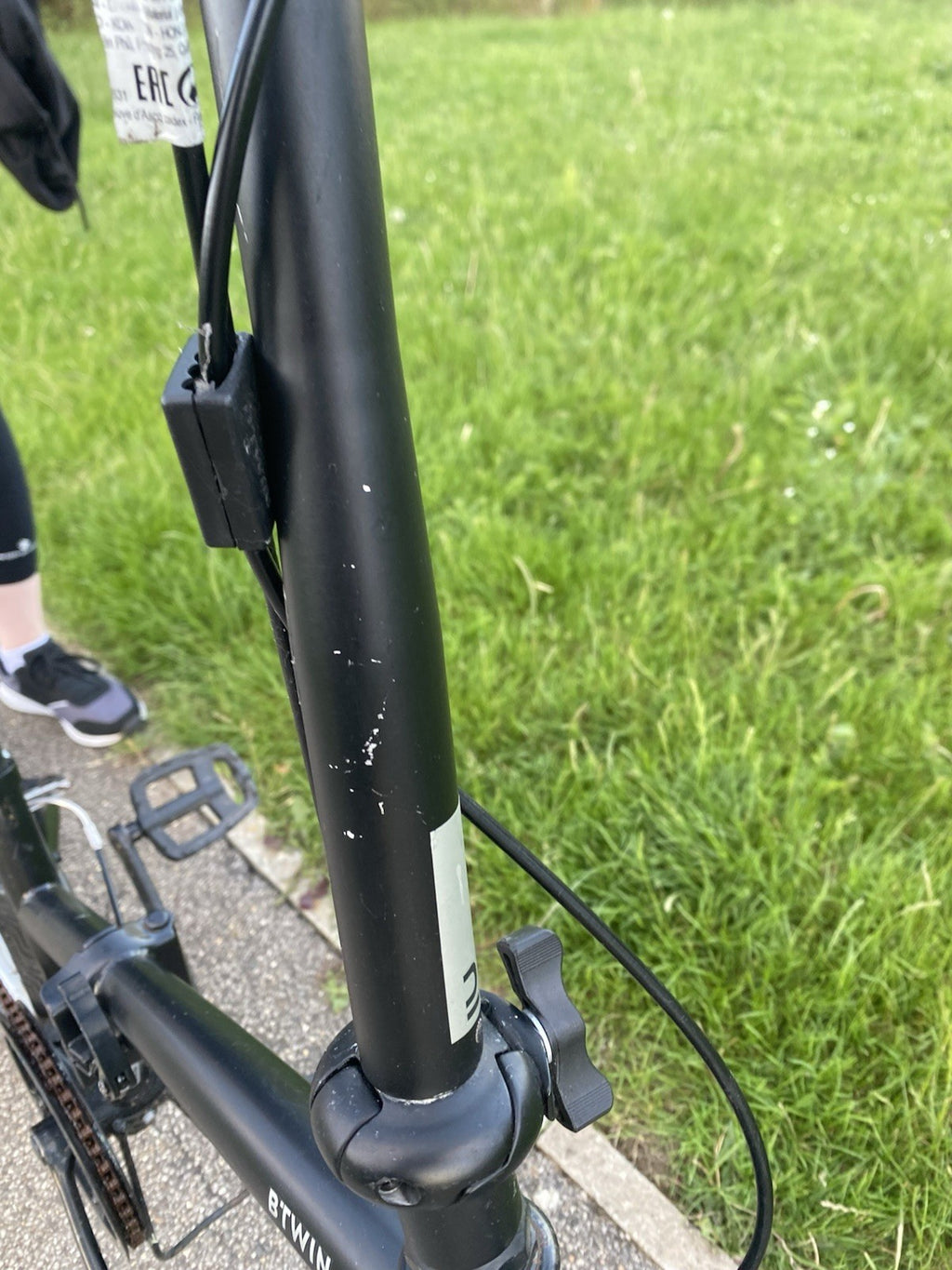 B’Twin Folding Bike – Single Speed – Great Commuter Bike