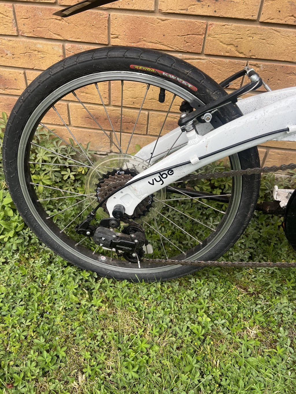 Dahon Vybe D7 Folding Bike (£599 New) white happy to ship