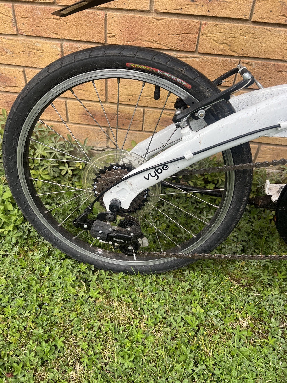 Dahon Vybe D7 Folding Bike (£599 New) white happy to ship