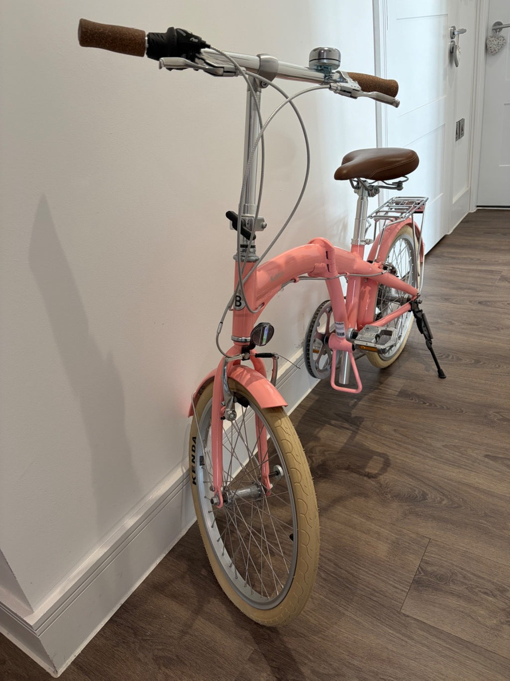 Beautiful Adult Bobbin Fold Bike. Brand new and perfect condition (never used)