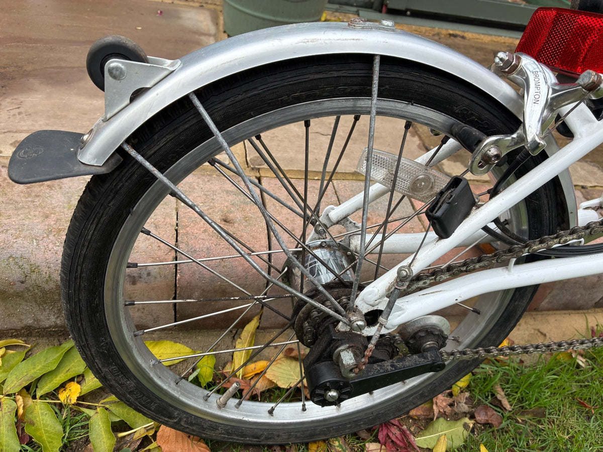 Brompton M3L (3 Speed) Folding Bicycle - Red/White London - Essex