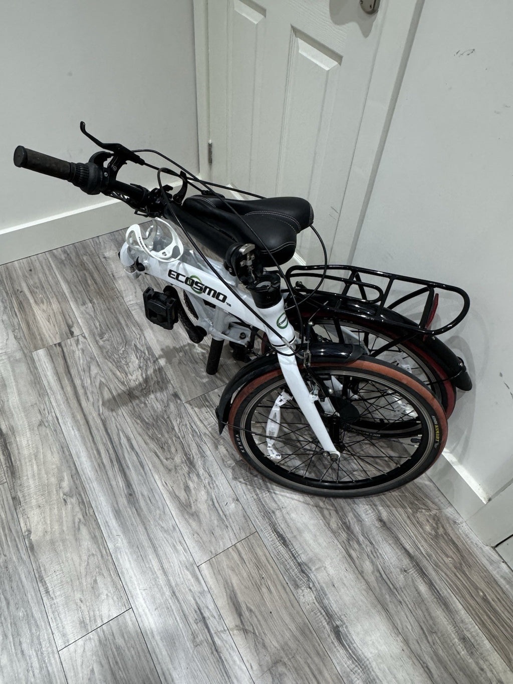 Ecosmo 20 Inch Light Weight Alloy Folding City Bike In Excellent Condition