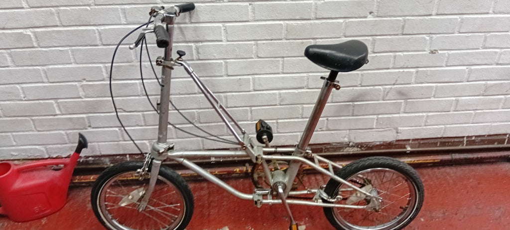 Silver Steel Folding Bike 20 in Wheels 1 Speed Riser Bars Rim Brake 24 cm