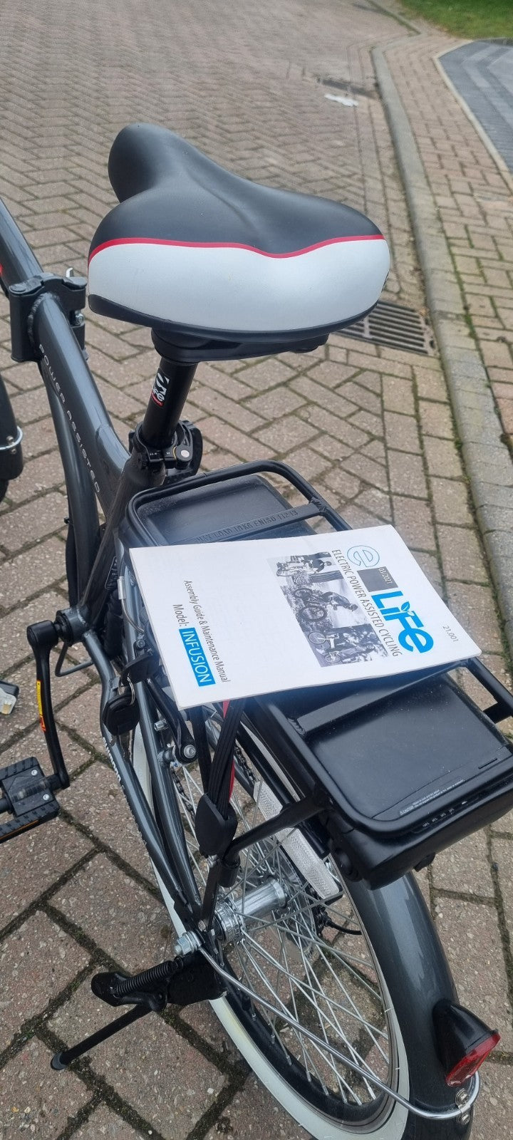 elife Infusion Power Assisted Folding Bike 153cm × 30cm x 94cm L/ W/H Used Once