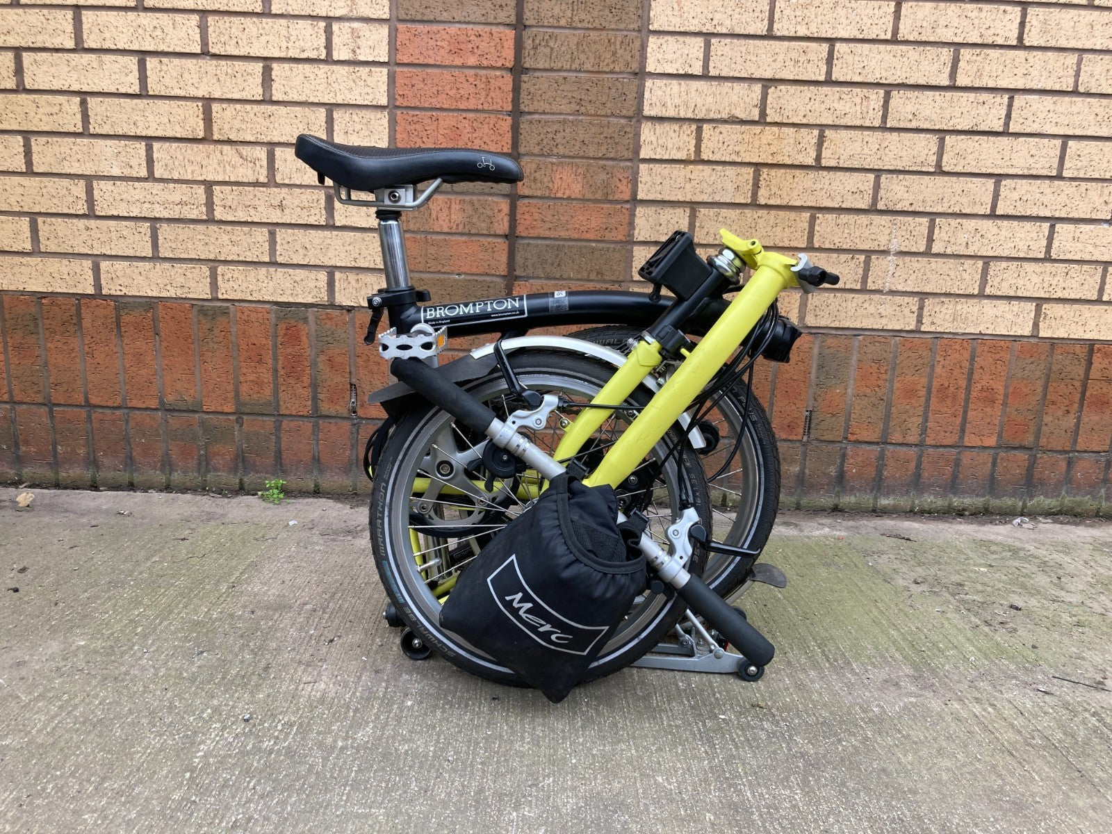 Brompton C Line 6 Speed Folding Bike Low Handlebar S6R - Black/Yellow