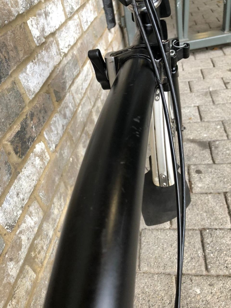 Brompton Black 3 Speed Mid M3L with Brooks Saddle & Grips - WORLDWIDE DELIVERY