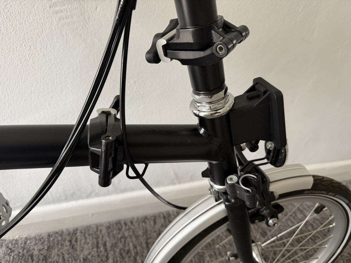 Brompton C Line H6R (6 Speed) folding bicycle - Black (MINT CONDITION!)