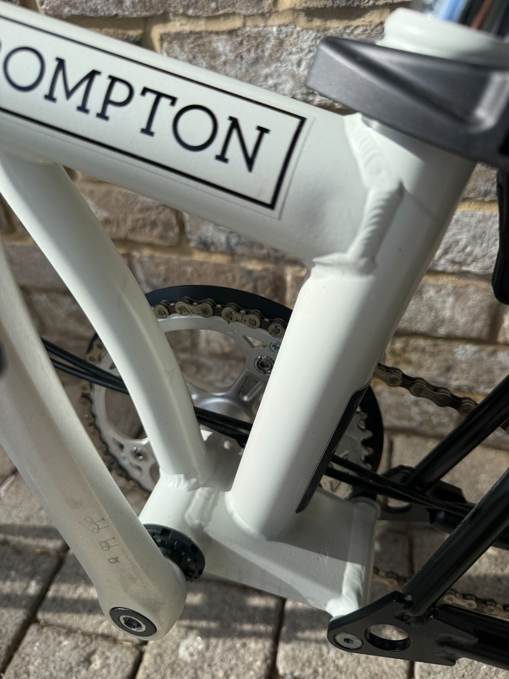 Brompton A Line - White & Black - Mint Super A+ Condition - Worldwide Shipping