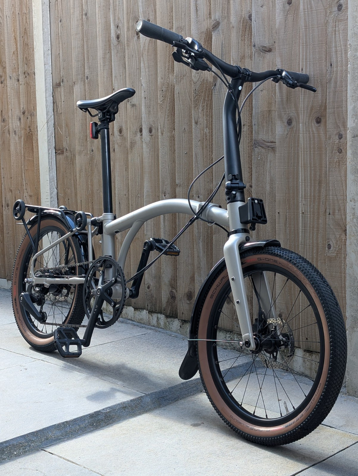 Brompton G Line Small Folding Bike 8-Speed, Traildust White w rack & mudguards