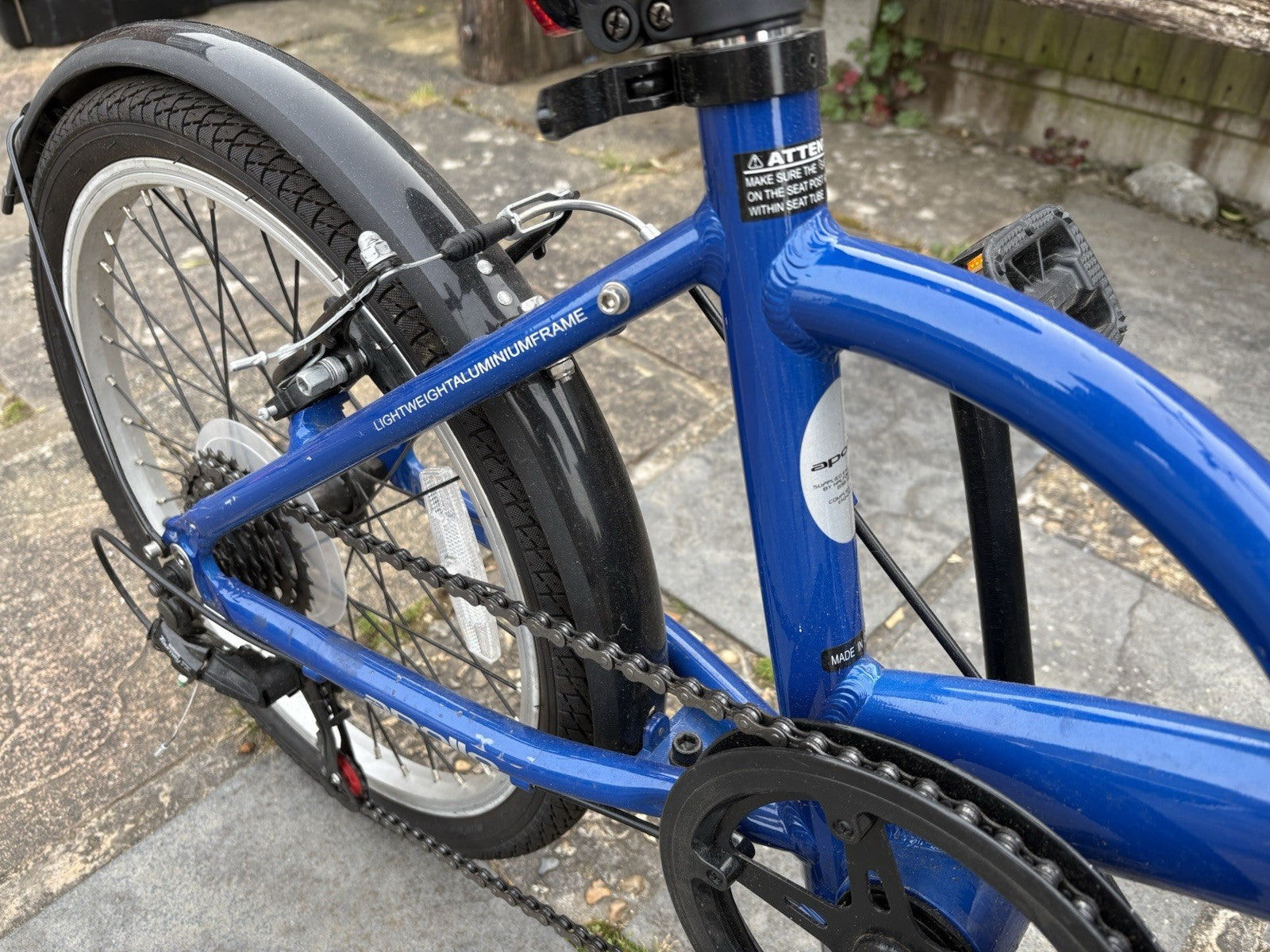 Apollo Tuck Folding Bike 20" 6-Speed
