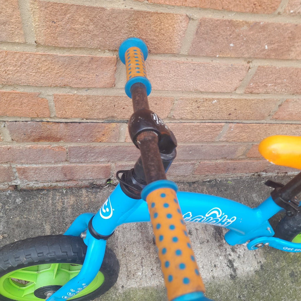 Trunki Folding Balance Bike, 12-inch Wheels Fold to carry/car boot