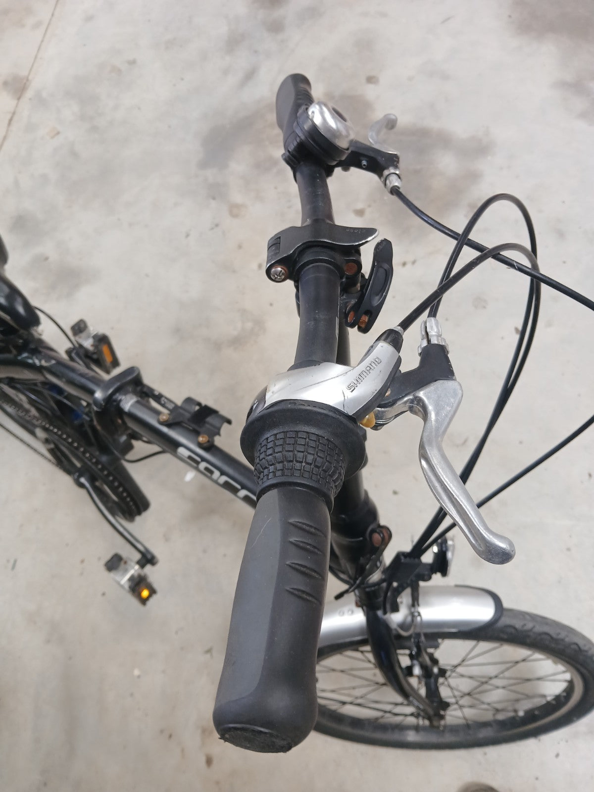Carrera Intercity 20in Folding Bike Aluminium 8-Speed Grip Shifter Black/Blue