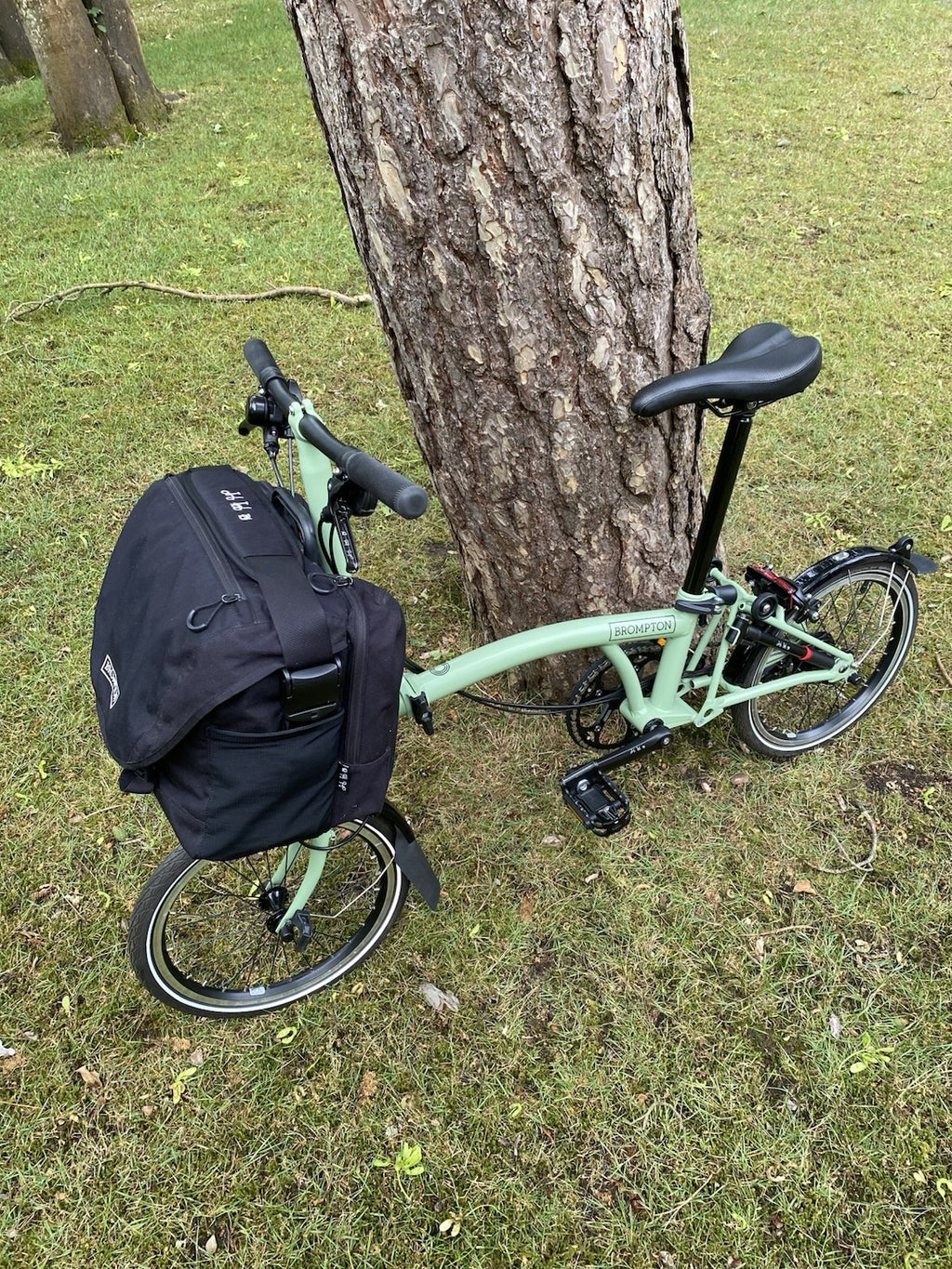 Brompton C-line 6-speed in Matcha Green (discontinued)