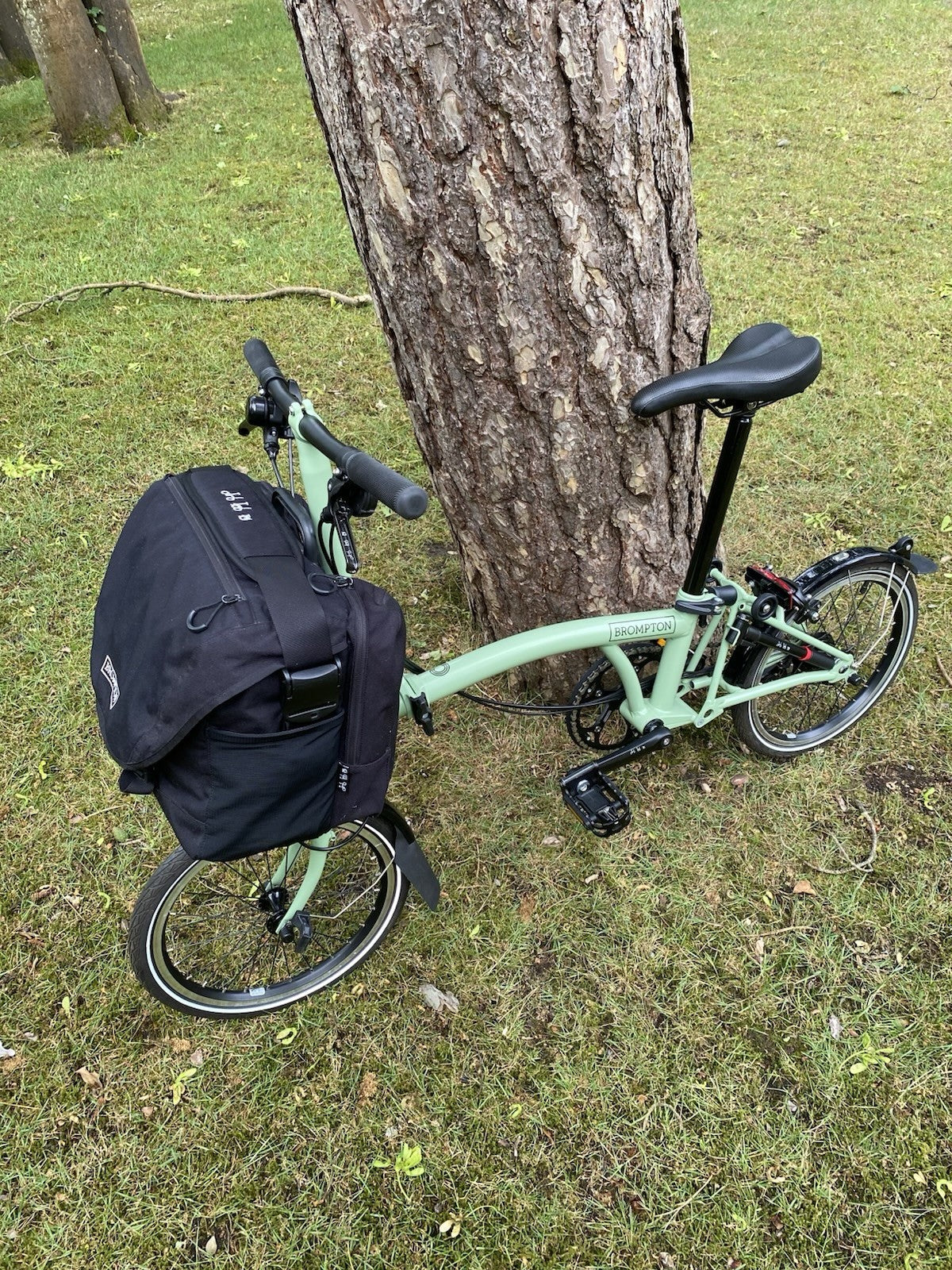 Brompton C-line 6-speed in Matcha Green (discontinued)