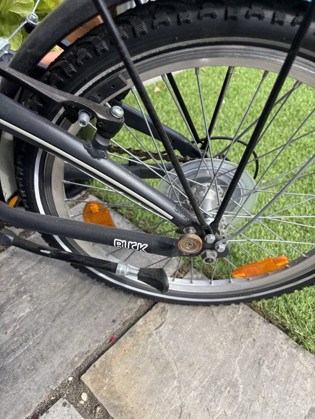 RUCK 20in Folding Bike 7 Speed Black/Silver V-Brakes Rear Rack Mudguards