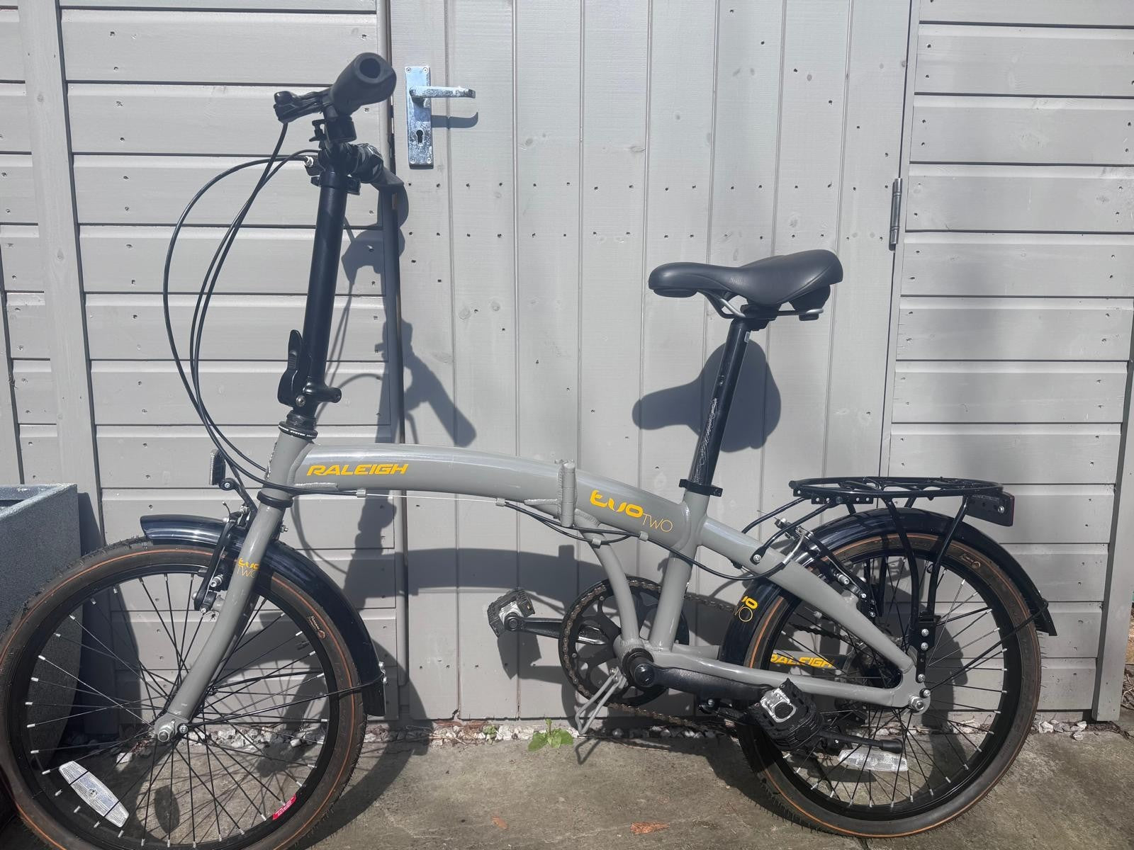 Raleigh Evo Two Folding Bike, Immaculate, 7 Speed  + Rack + Carry Bag – Commuter