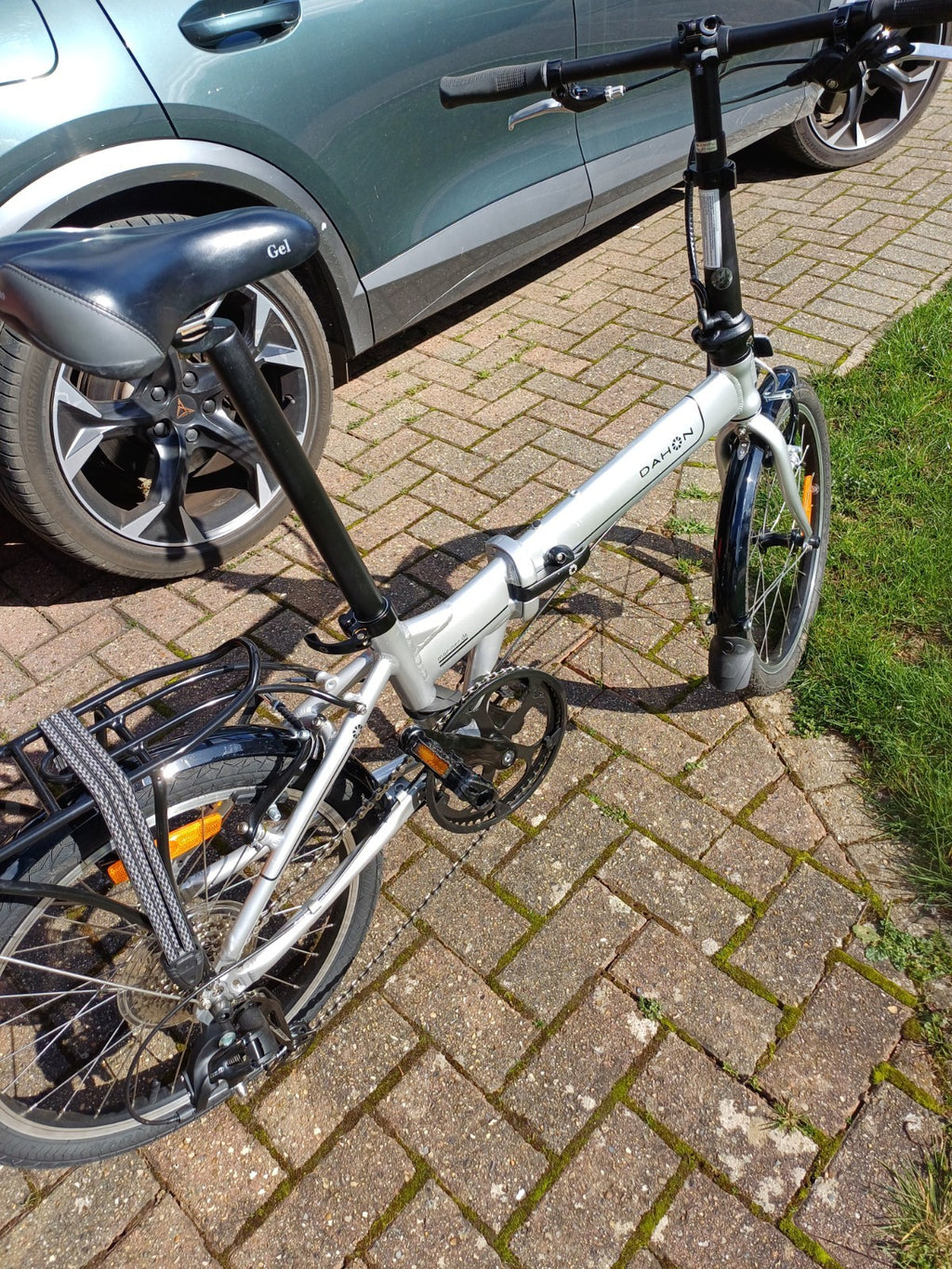 Dahon Mariner D8 Foldable Bike  Brand New Never Used Collection From Bedford