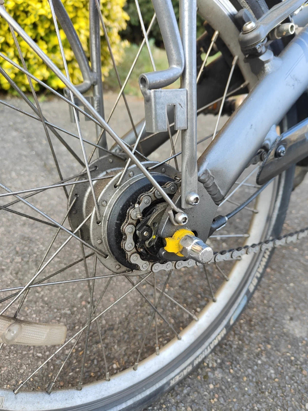 Dahon M8 XL folding bike in good working condition + Free master lock