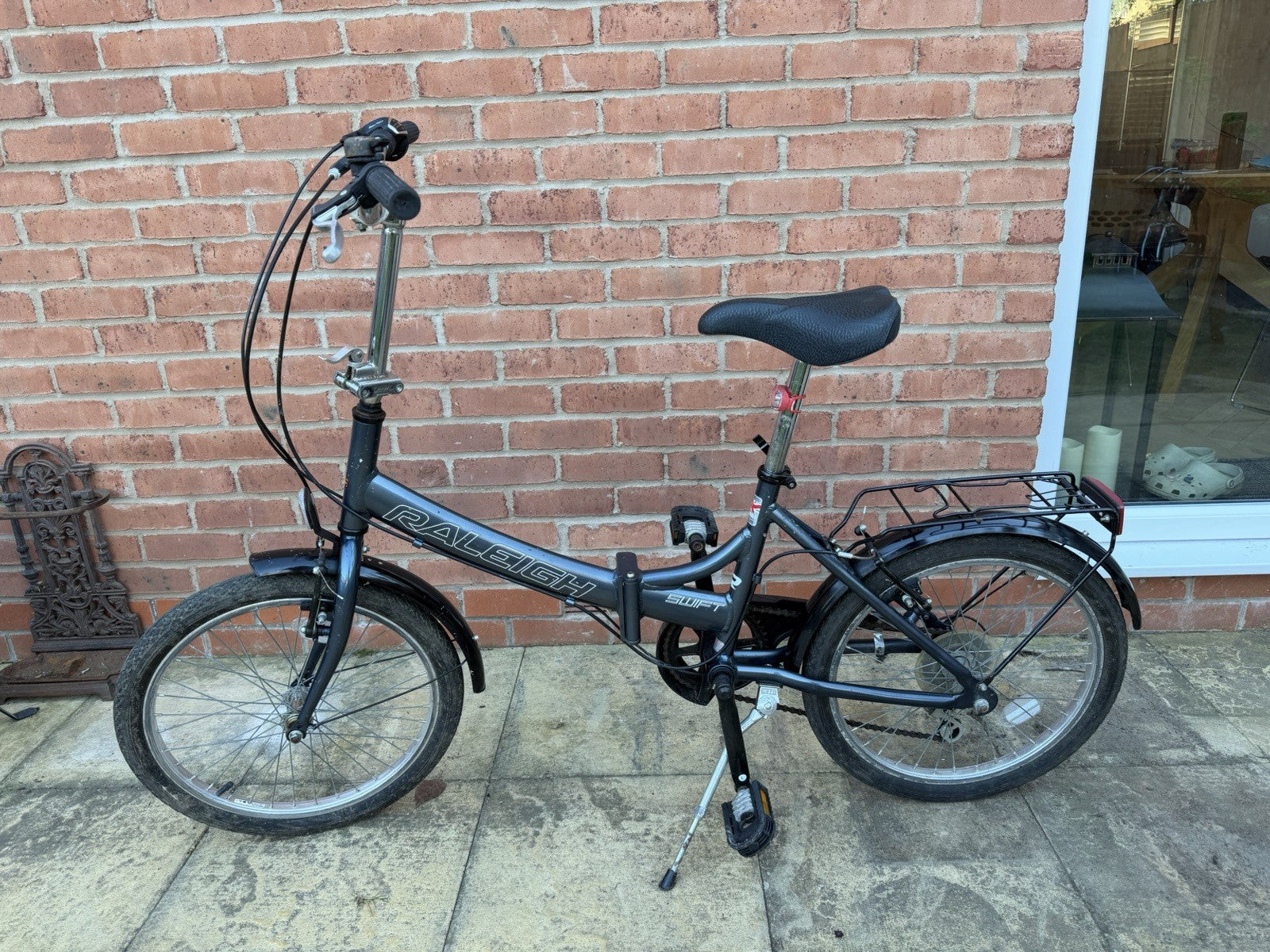 Blue Folding Raleigh Swift Fold up  Frame 6 Gears Revoshift 20” Wheels