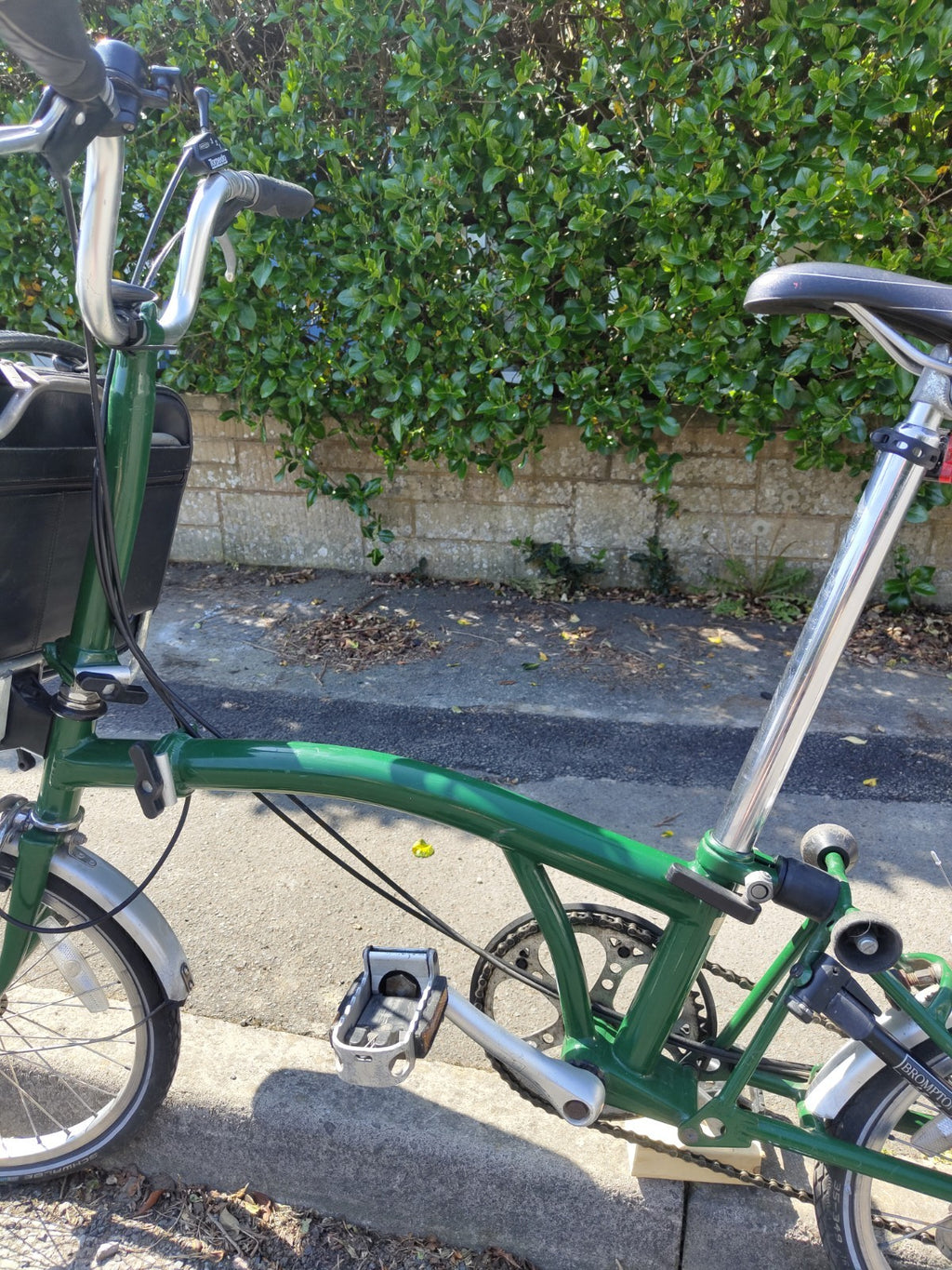 Brompton Folding Bike – 3 Speed – With Front Carrier Bag & Rack –Great Condition