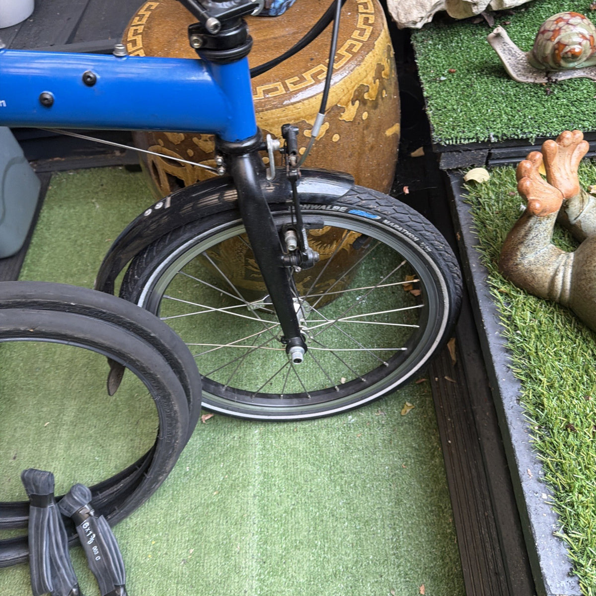 Bite Friday Folding Bike, 16 Inch Wheels ￼
