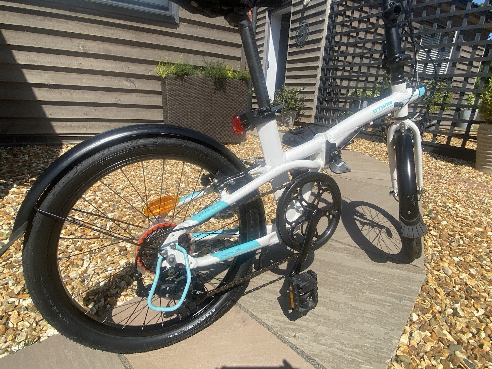 B'TWIN Tilt 500 20in Folding Bike 7 Speed Foldable White V-Brakes