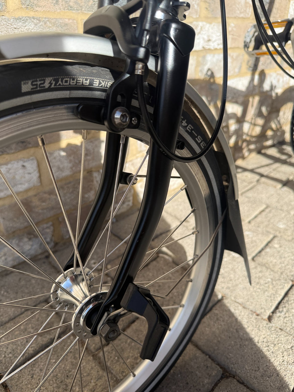 Brompton Black C Line 6 Speed Mid Handlebar - M6L - Worldwide Shipping
