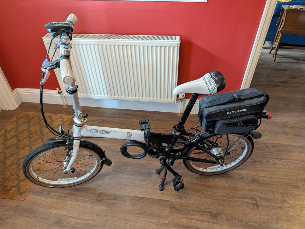 Dahon Vitesse D7HG Folding bicycle