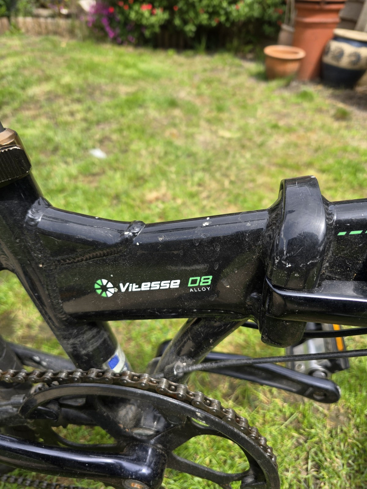 DAHON Vitesse D8 Folding bike, 8 Speed,Black,Rideable, need some minor repairs