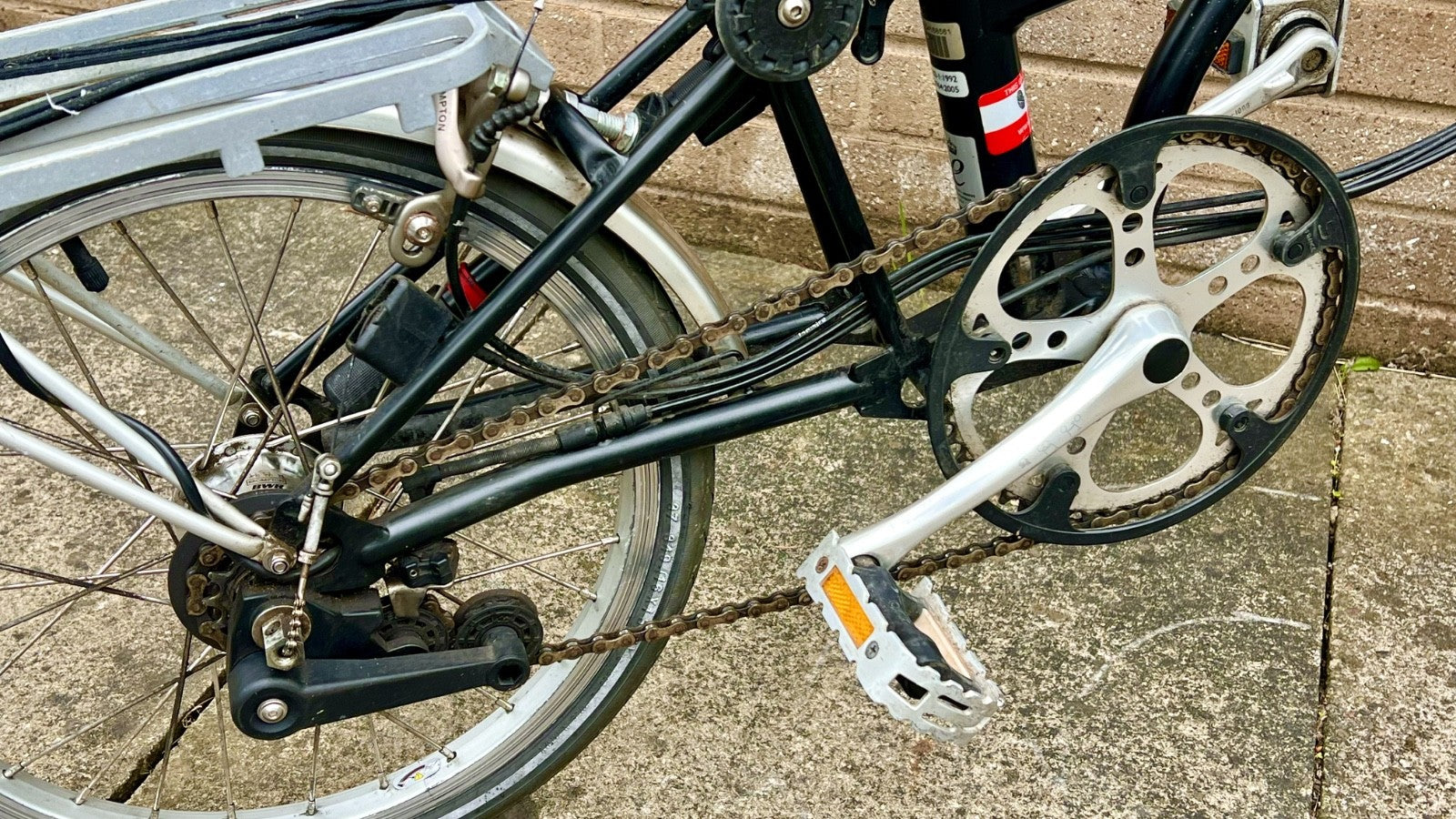 Brompton P6R Black Folding Bike 6 Speed Shimano Hub Dynamo +Genuine Brompton Bag