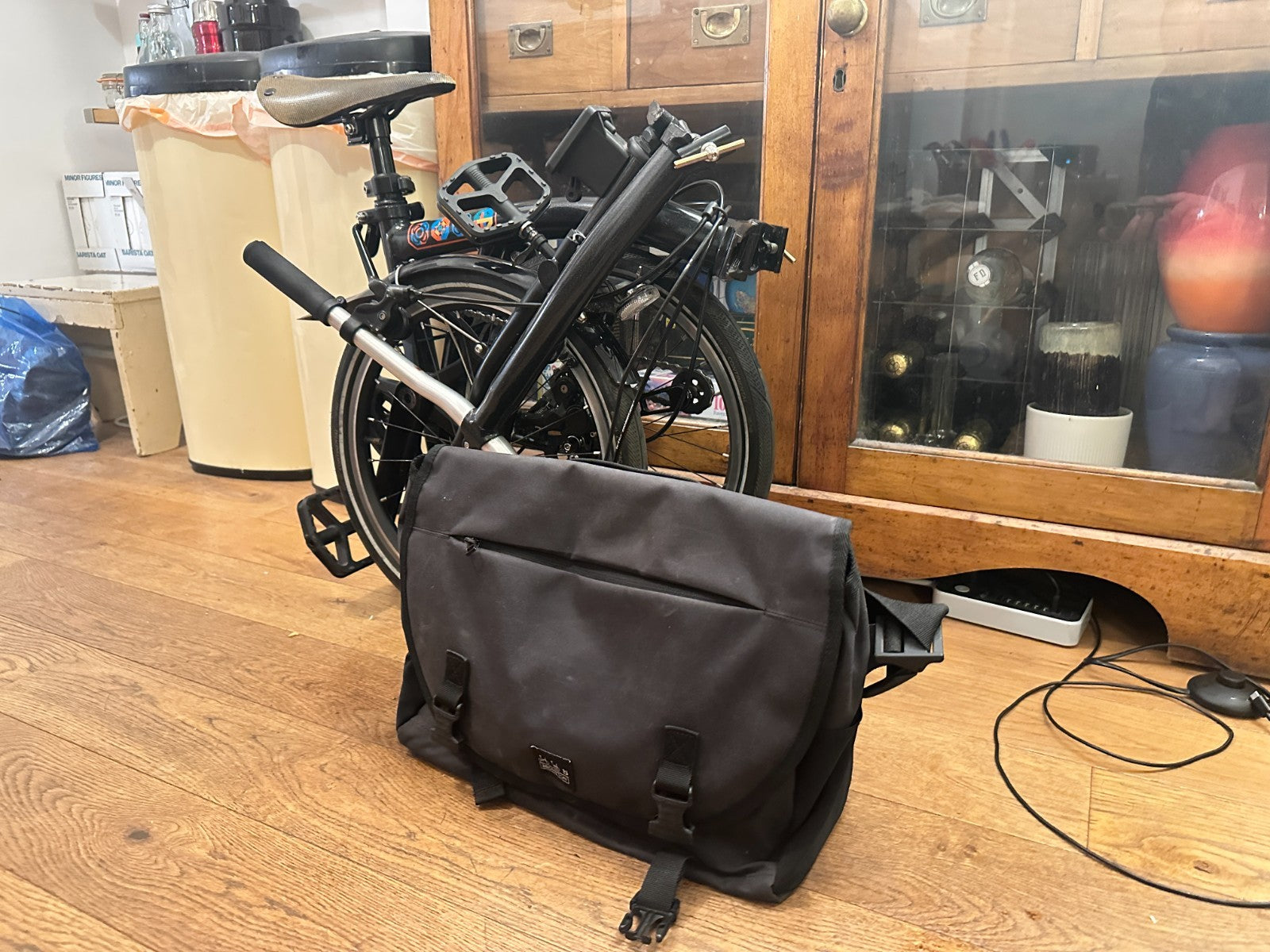 Brompton  P Line 4 Speed Folding Bike, Low Bar, upgraded Parts & Metro Bag