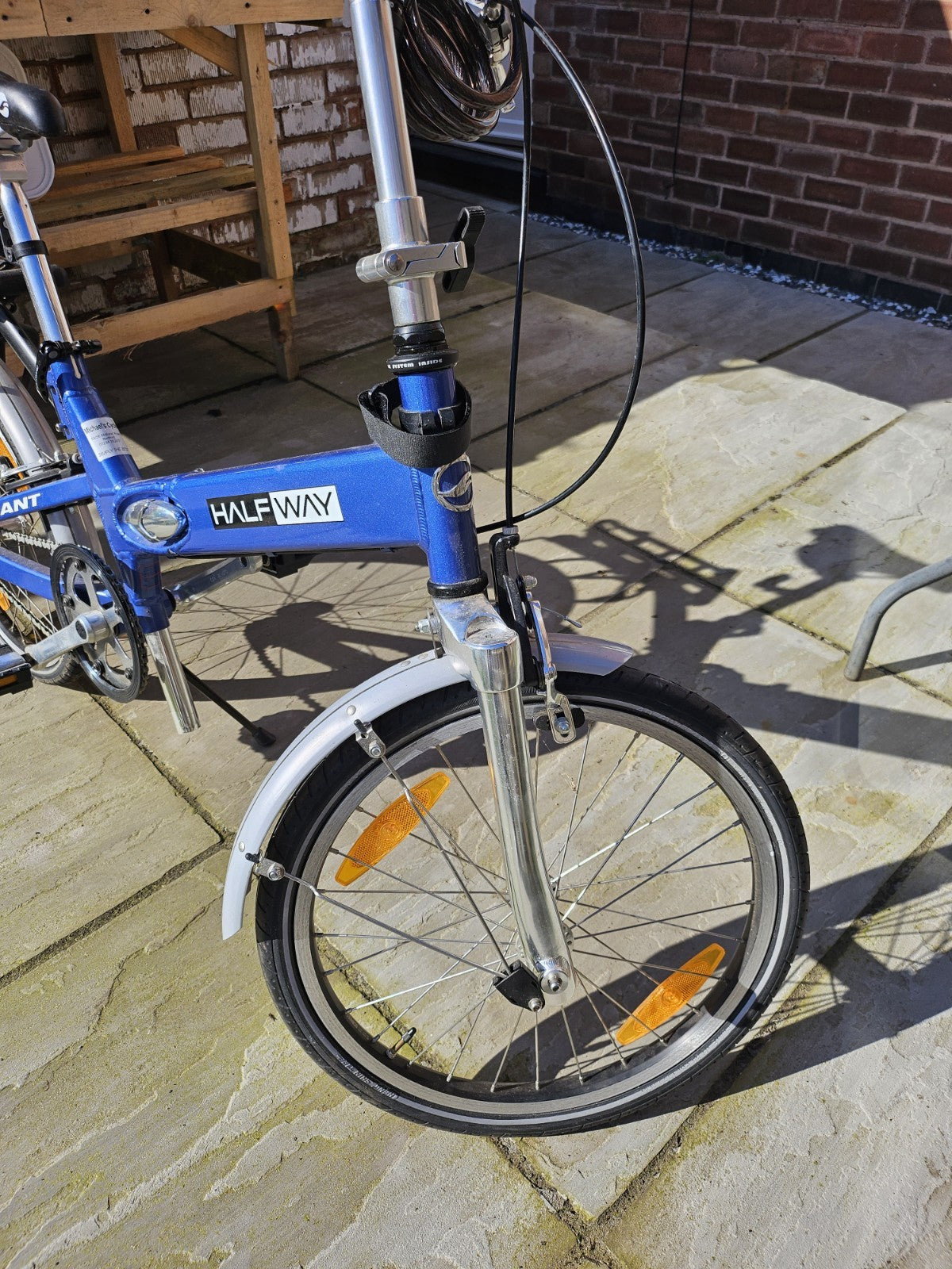 GIANT Halfway Folding Bike. 20'' wheels. 7 speed. VGC. RRP £600