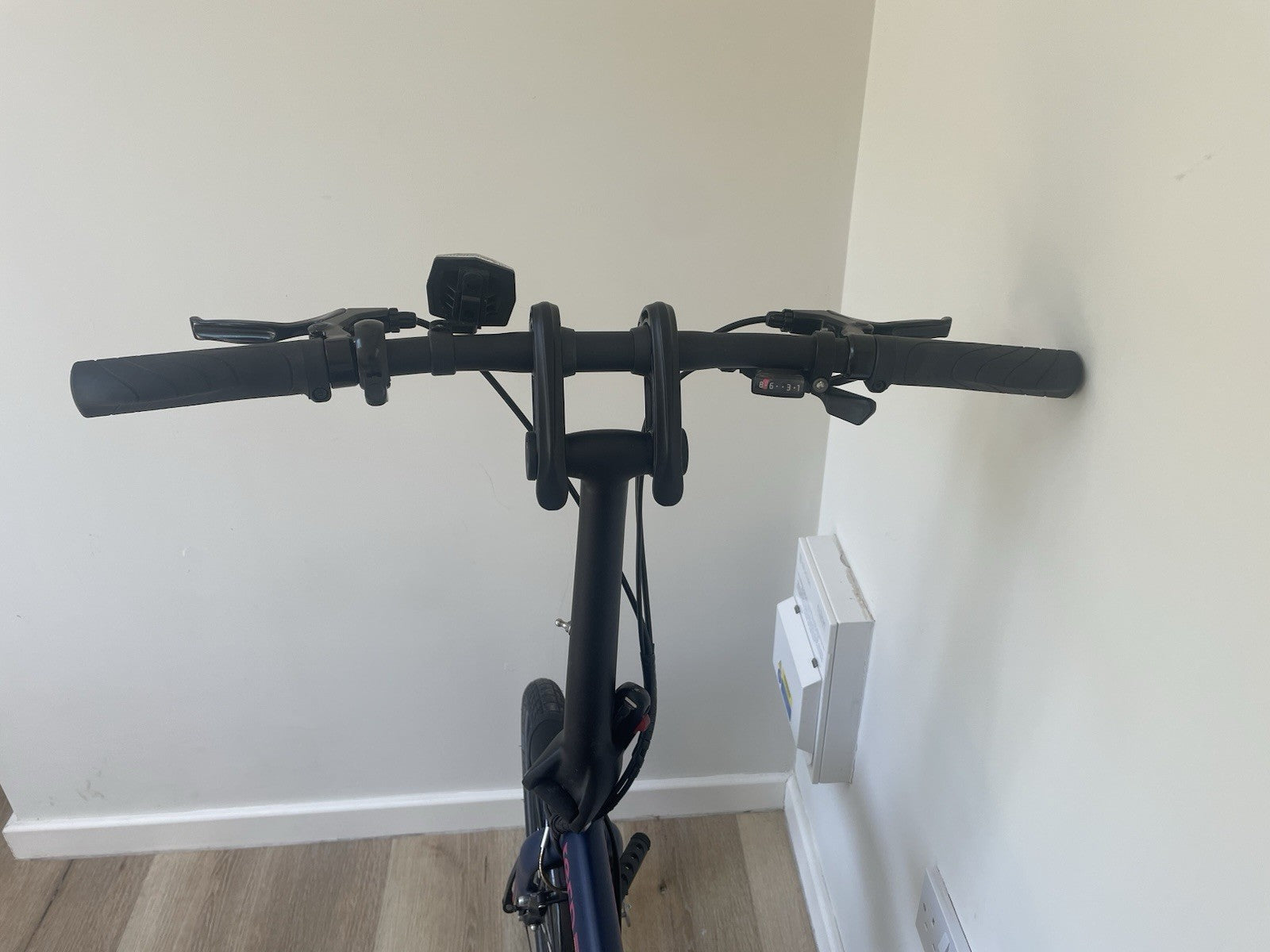 Tern Link D8 Folding Bike With Rack Blue & Pink