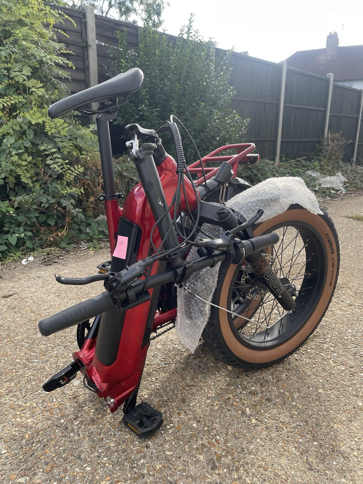 E-loop coaster fully foldable brand new bike  2miles 2keys new charger