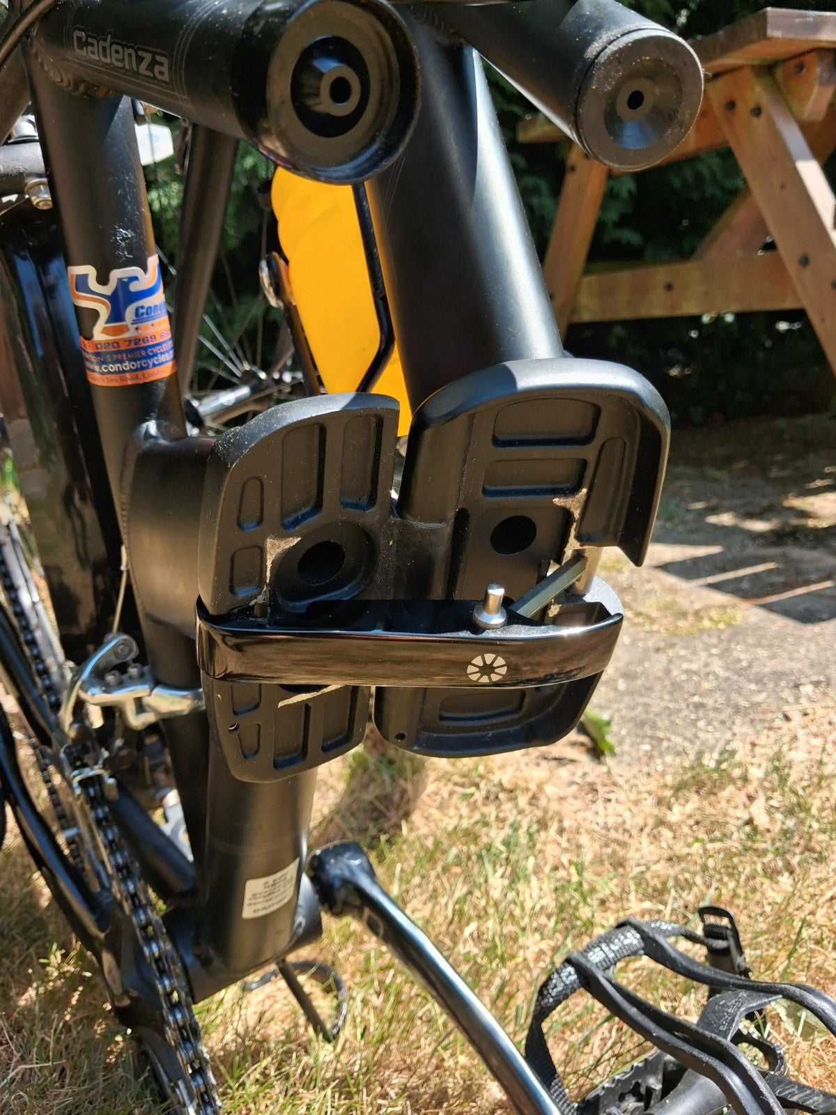 Dahon Cadenza Joe Murray Folding Bike (M), 26" wheels Touring spec., low gears