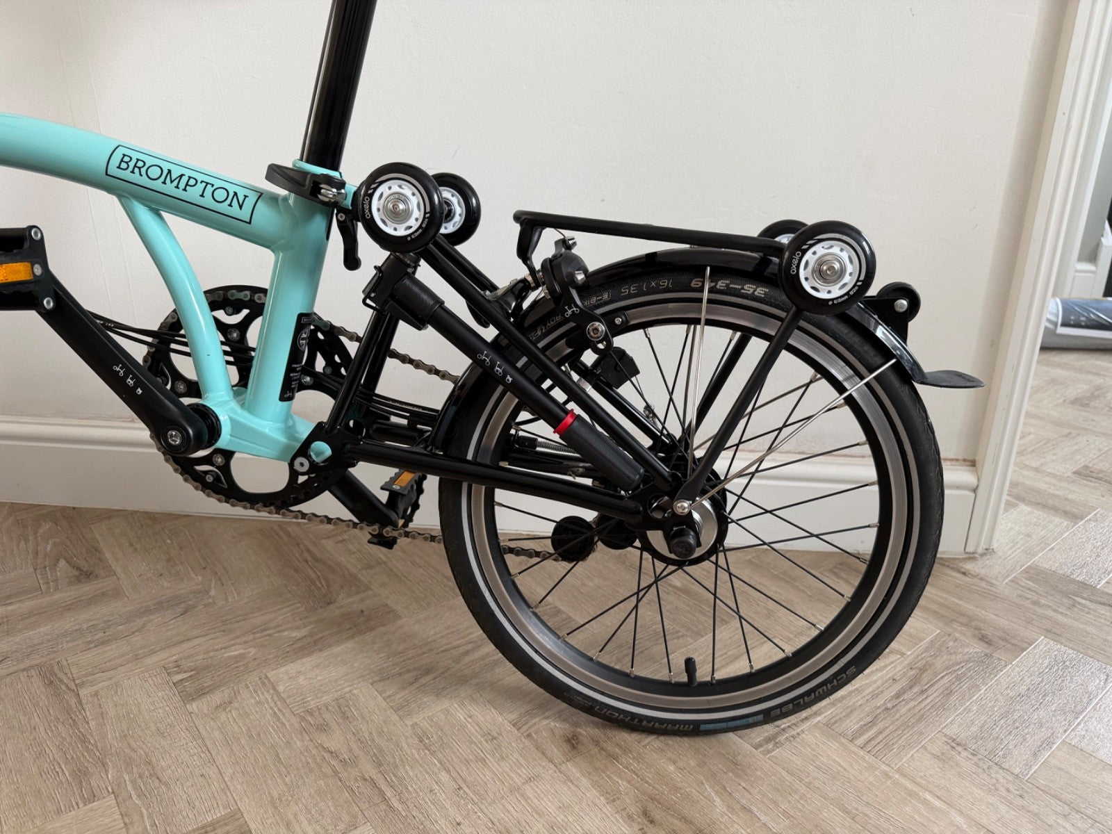 Brompton C Line - Black Edition - 6 Speed - Turkish Green - Excellent condition.