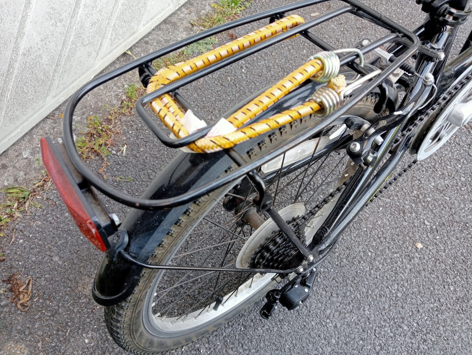 Apollo Contour Folding Bike Compact and Lightweight Fully Working